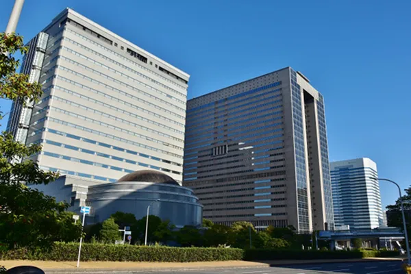 大型建築物の画像です